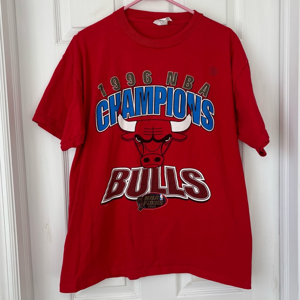 Vintage Miro Chicago Bulls 1996 NBA Champions Red Tee